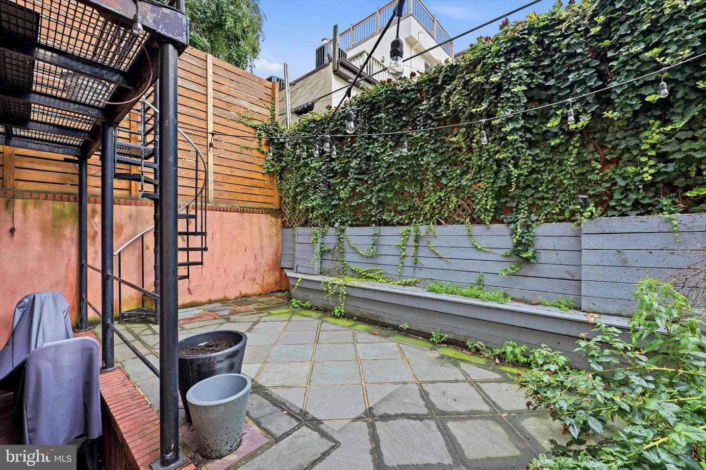 114 Bainbridge Street photo 34