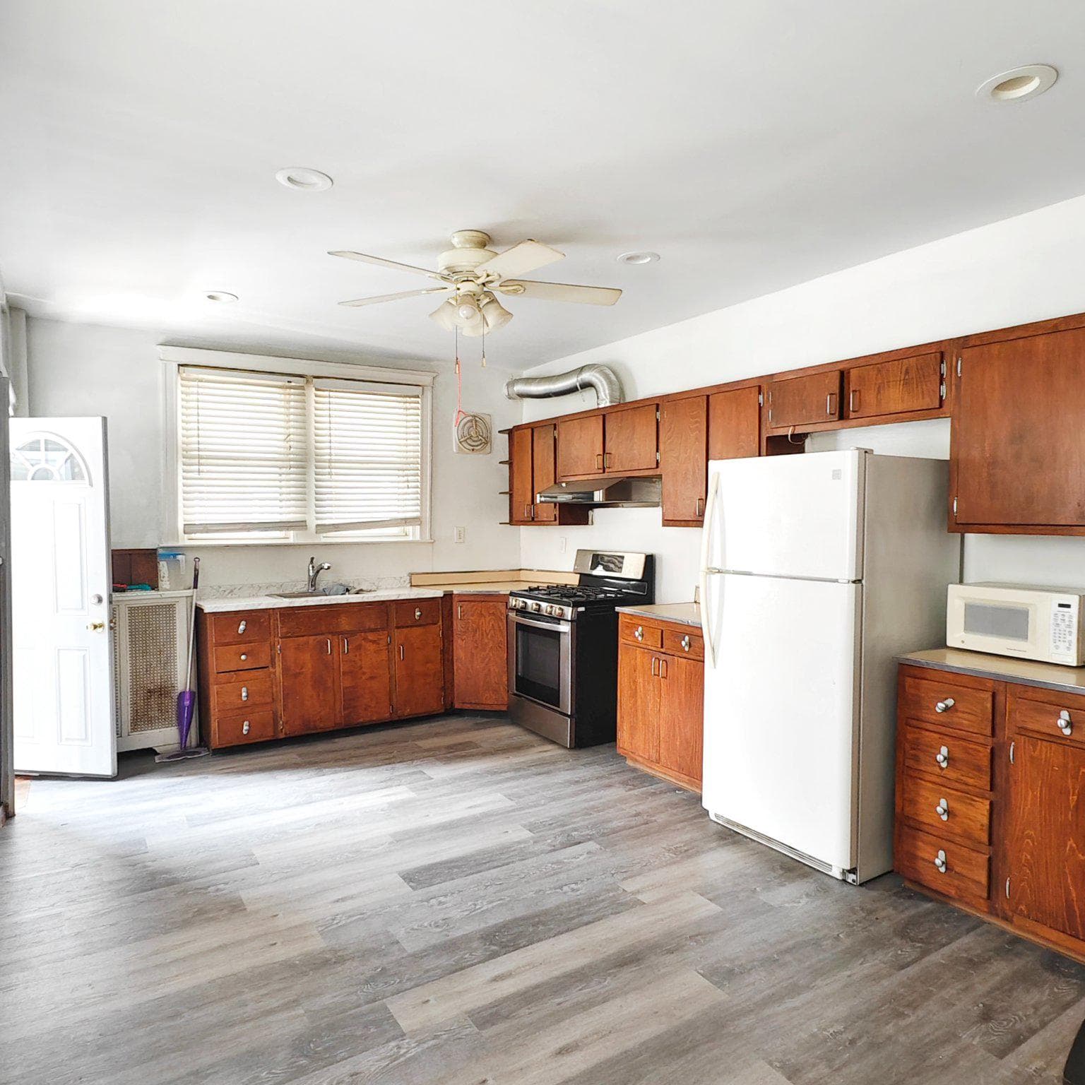3404 Ryan Avenue photo 9
