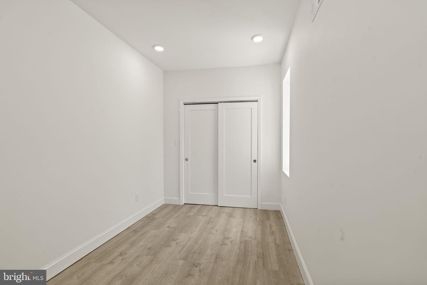 624 W Johnson Street photo 32