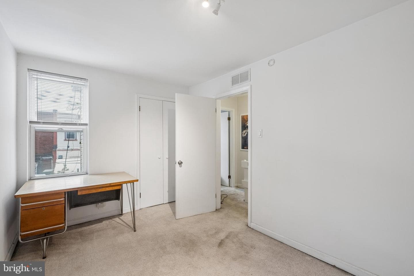 3141 Livingston Street photo 24