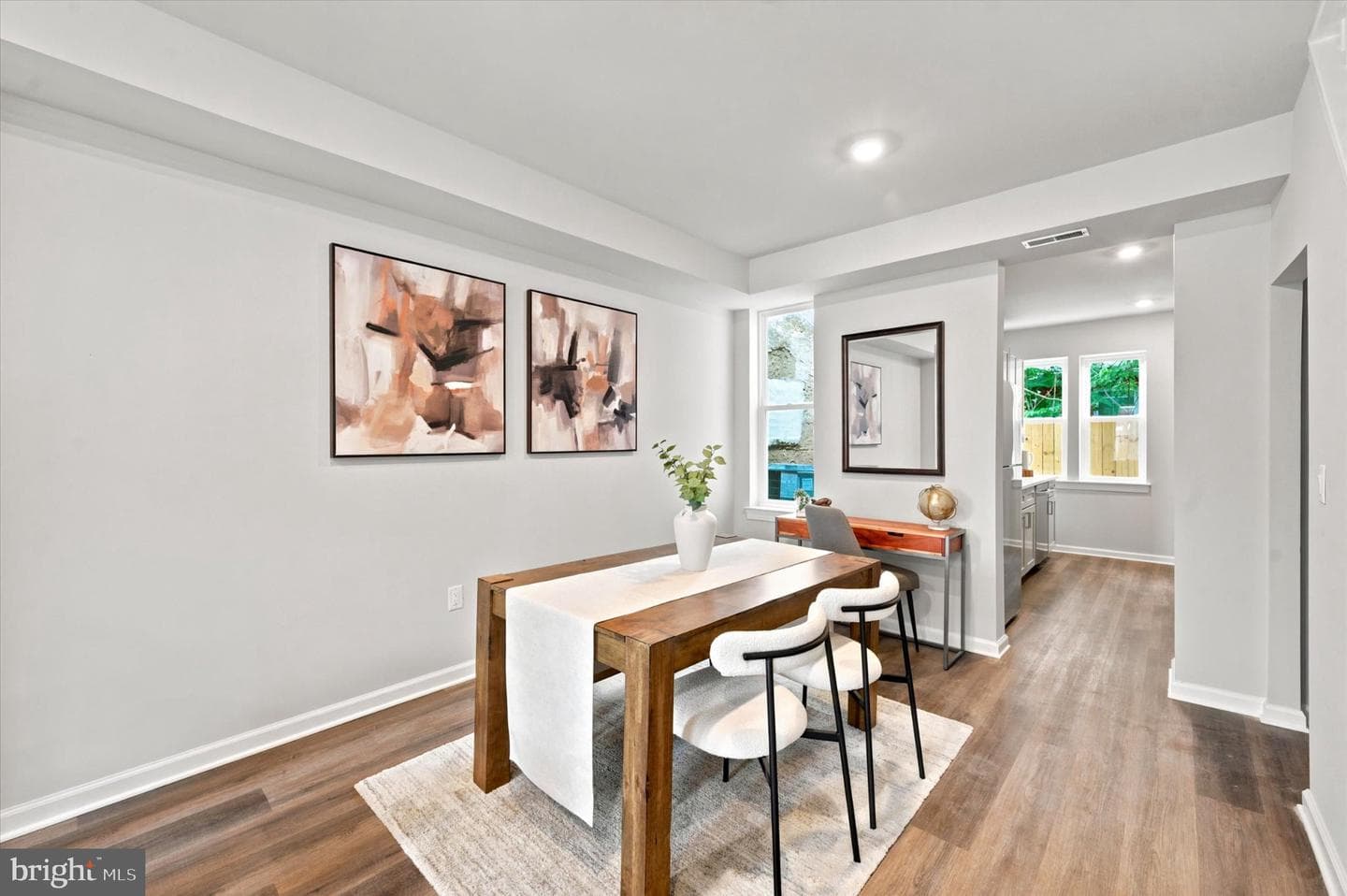 1207 S Harmony Street photo 7
