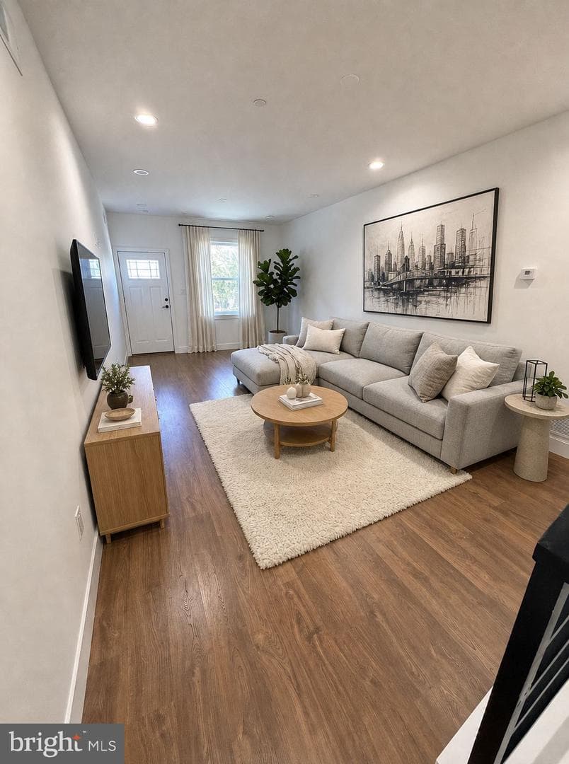 5520 Walton Avenue photo 4