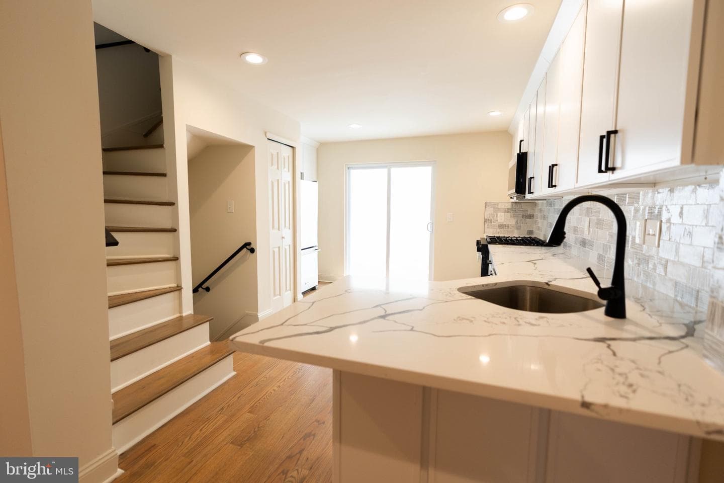 907 S Darien Way photo 5