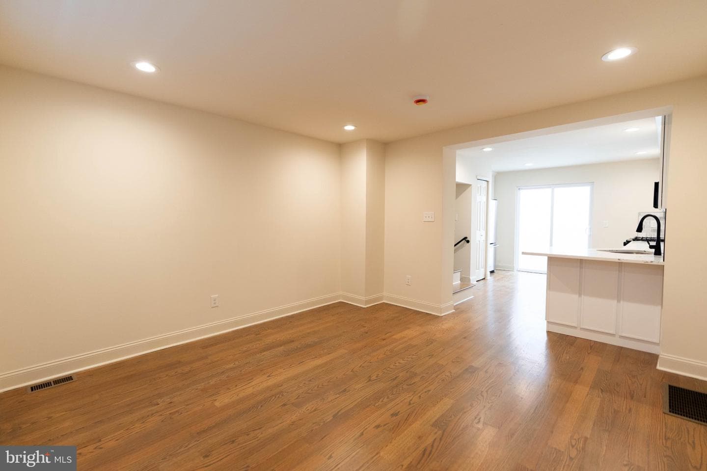 907 S Darien Way photo 7