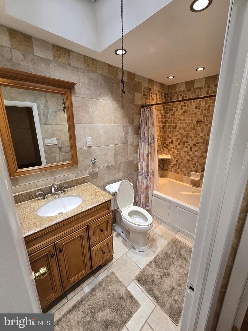 10213 Ambridge Place photo 22