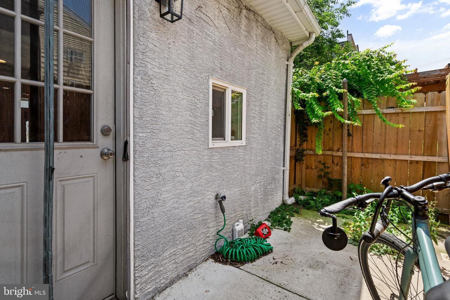 1510 N Leithgow Street photo 20