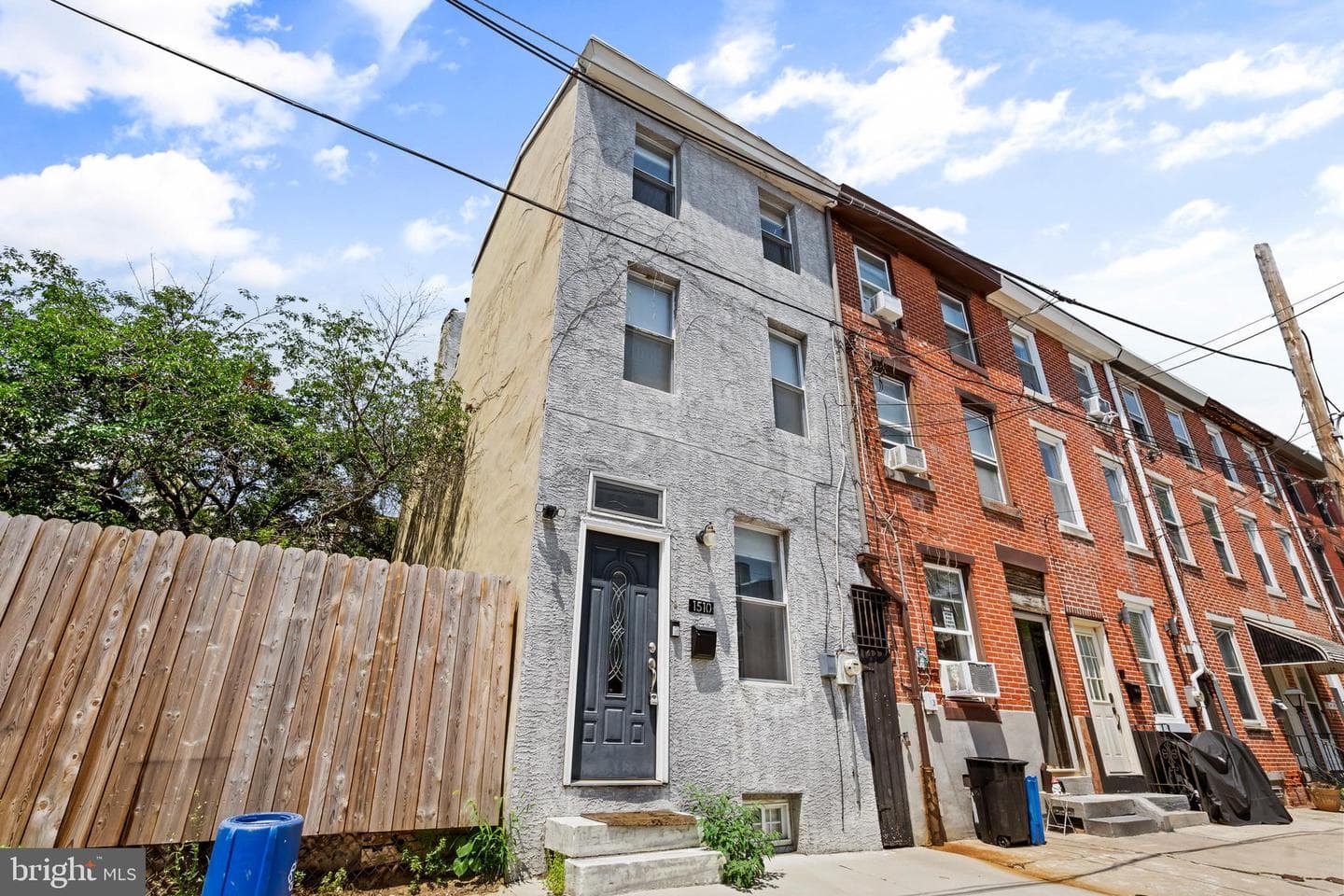 1510 N Leithgow Street photo 3