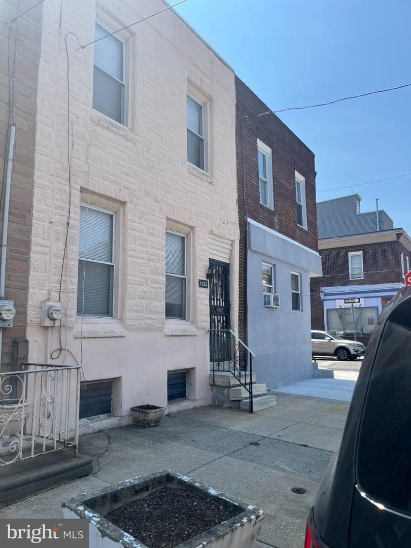 1225 S 21st St photo 3
