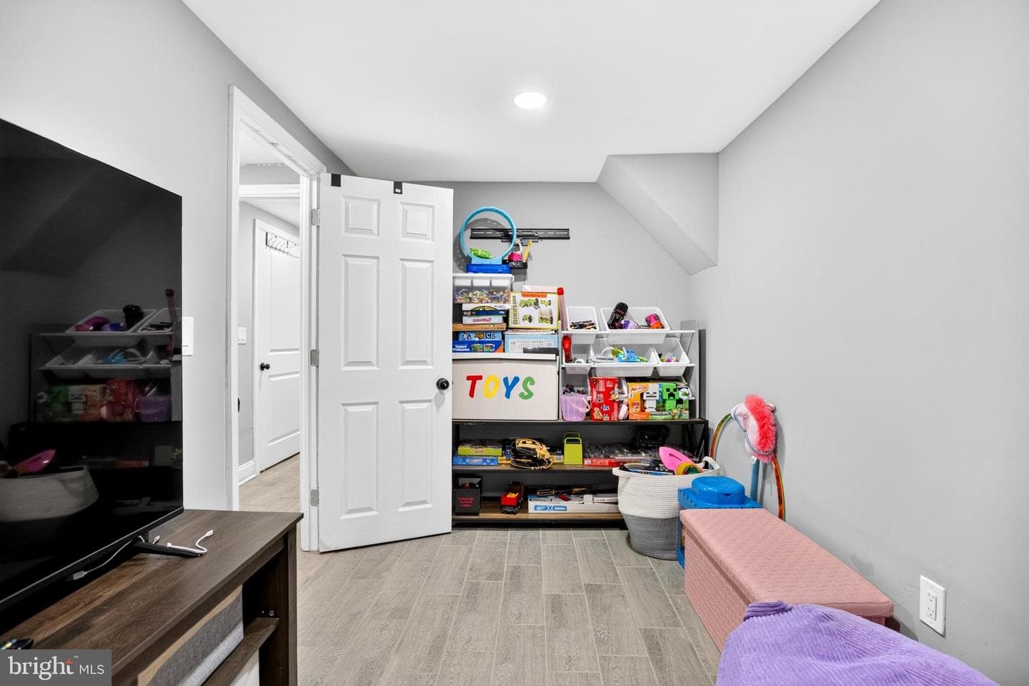2908 Walnut Hill Street photo 31