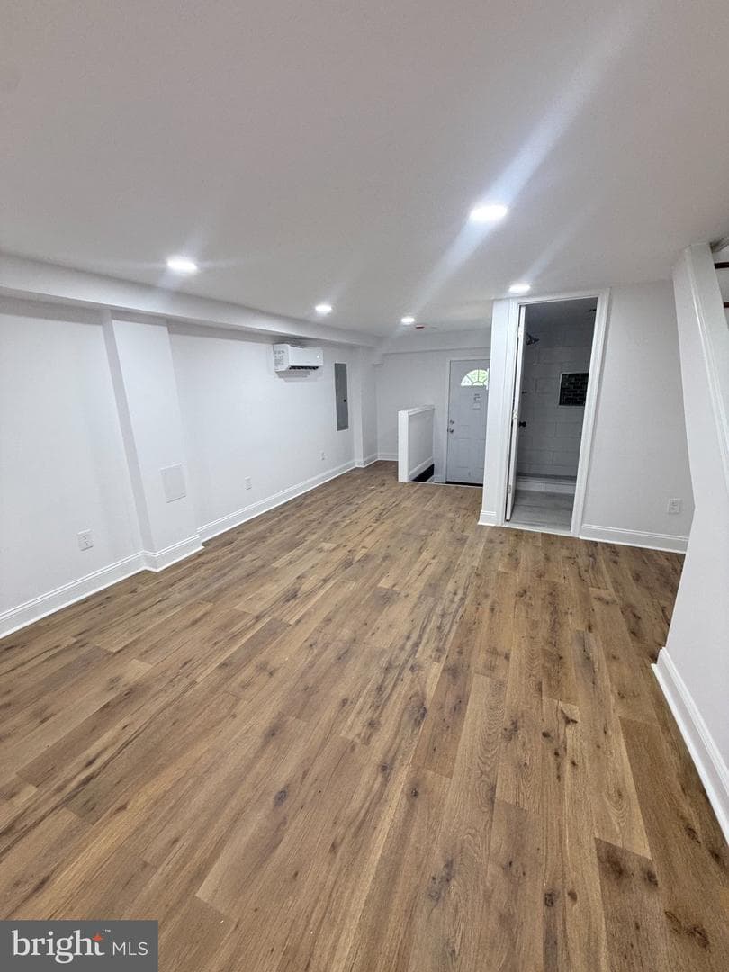 6711 Cornelius Street photo 14