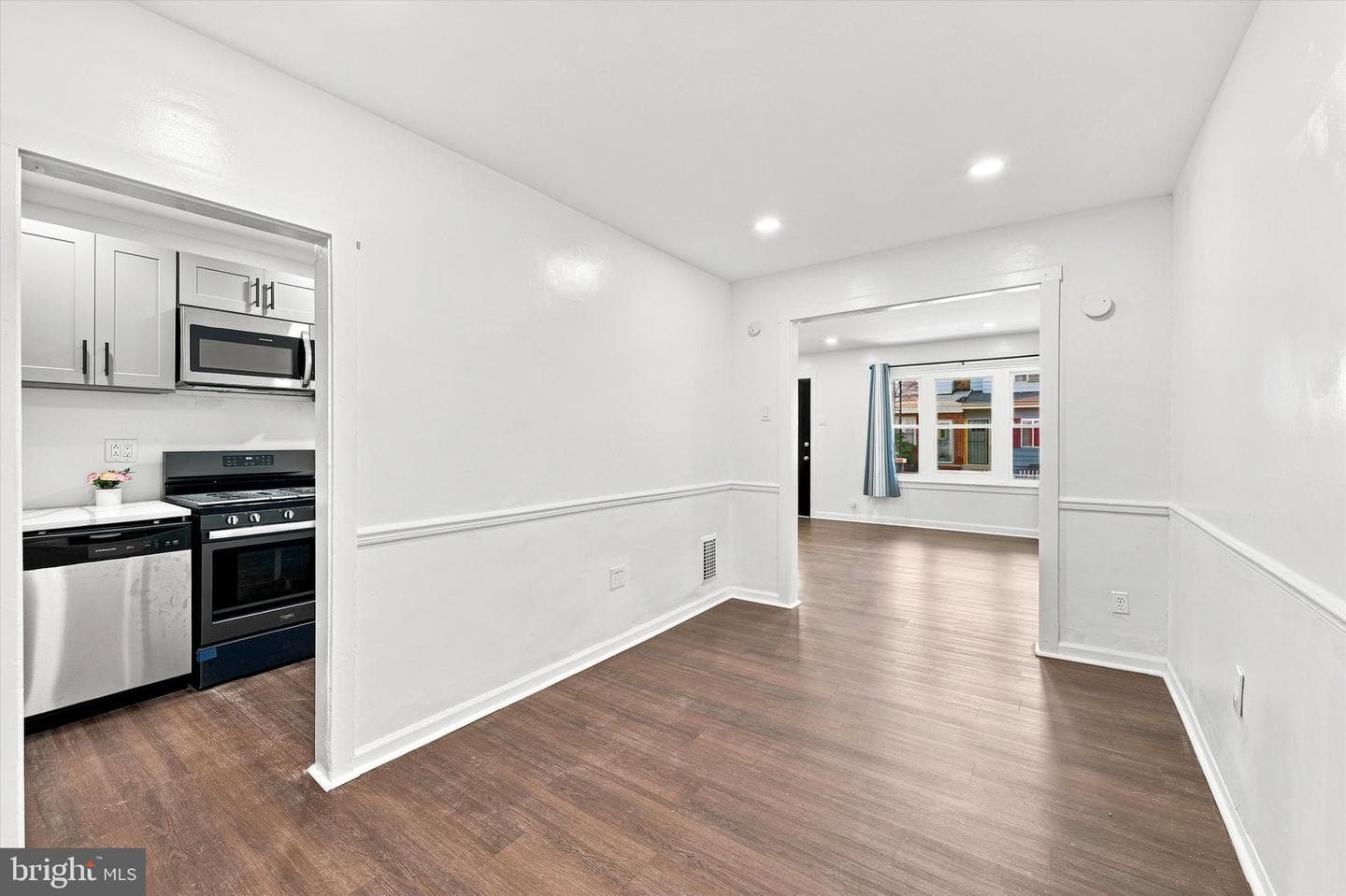2550 Carroll Street photo 6