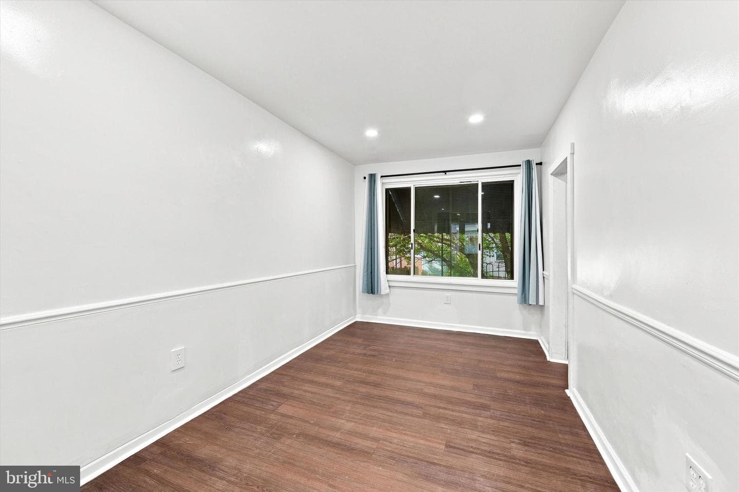 2550 Carroll Street photo 8