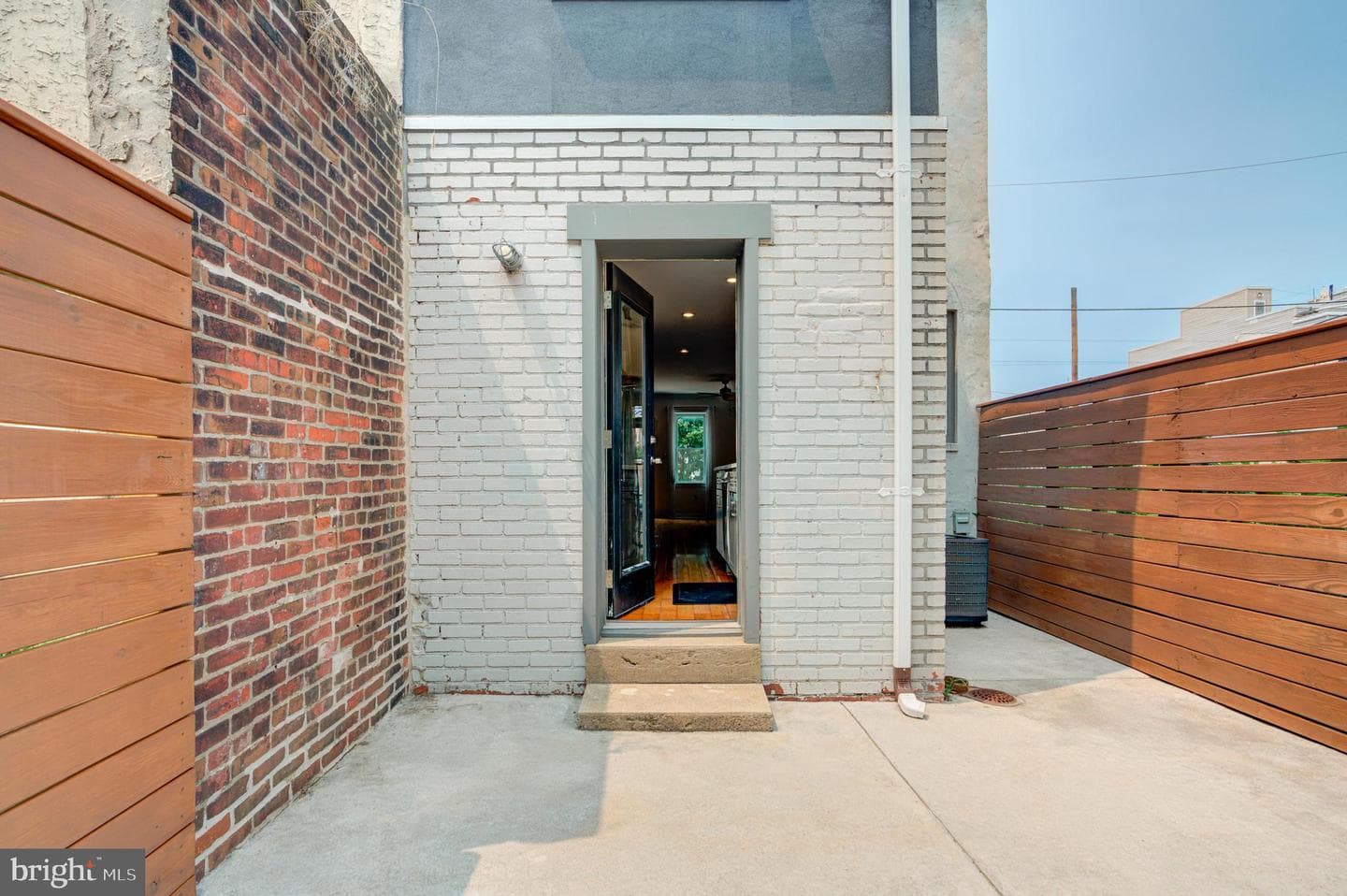 2609 Memphis Street photo 23