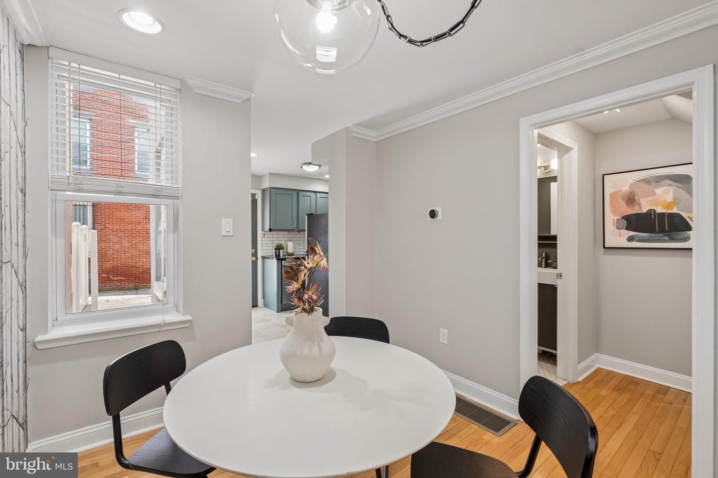 2062 Saint Albans Street photo 12
