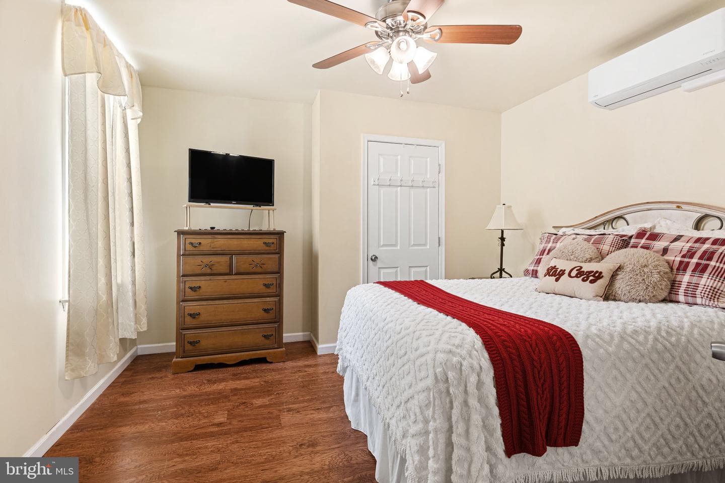 1352 Marlborough Street photo 21