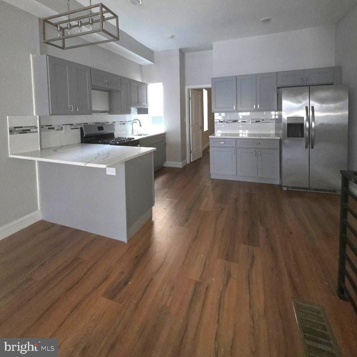 5520 Master Street photo 3