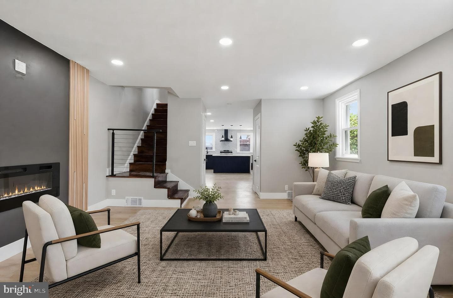 1030 E Sedgwick Street photo 9