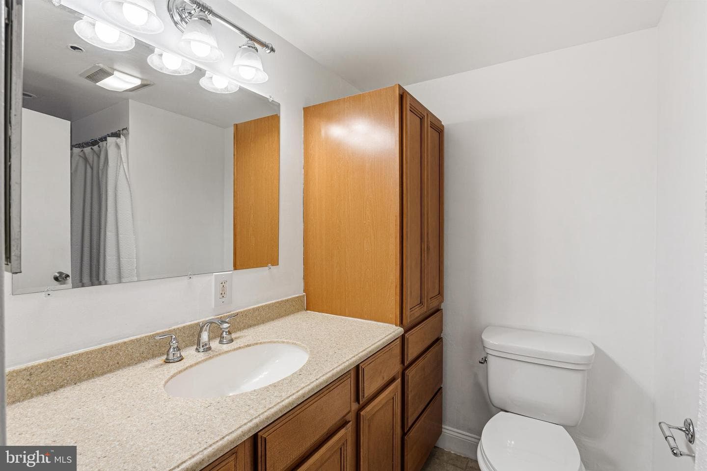 301 Race Street #c010 photo 12