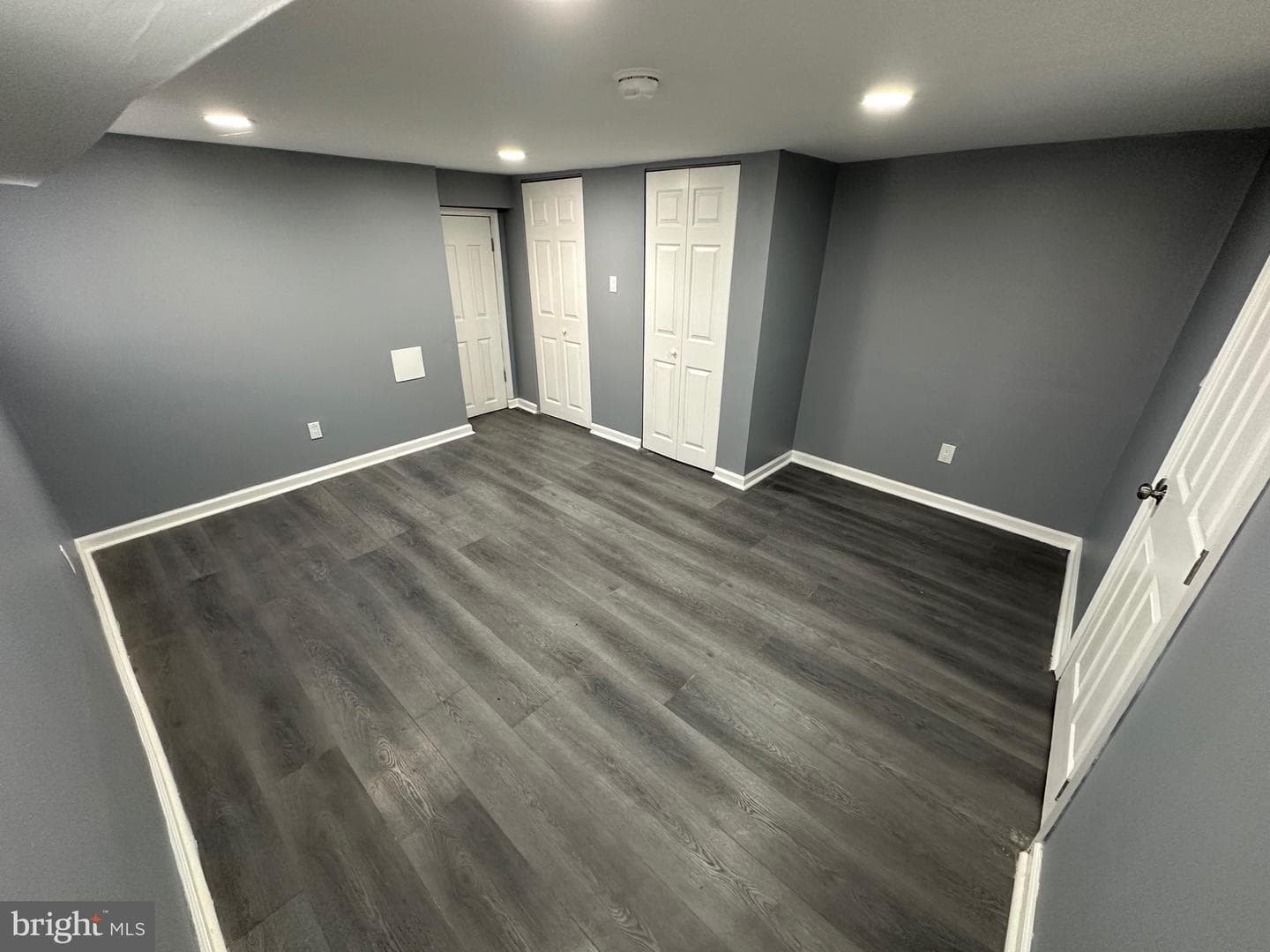5400 Larchwood Avenue photo 33