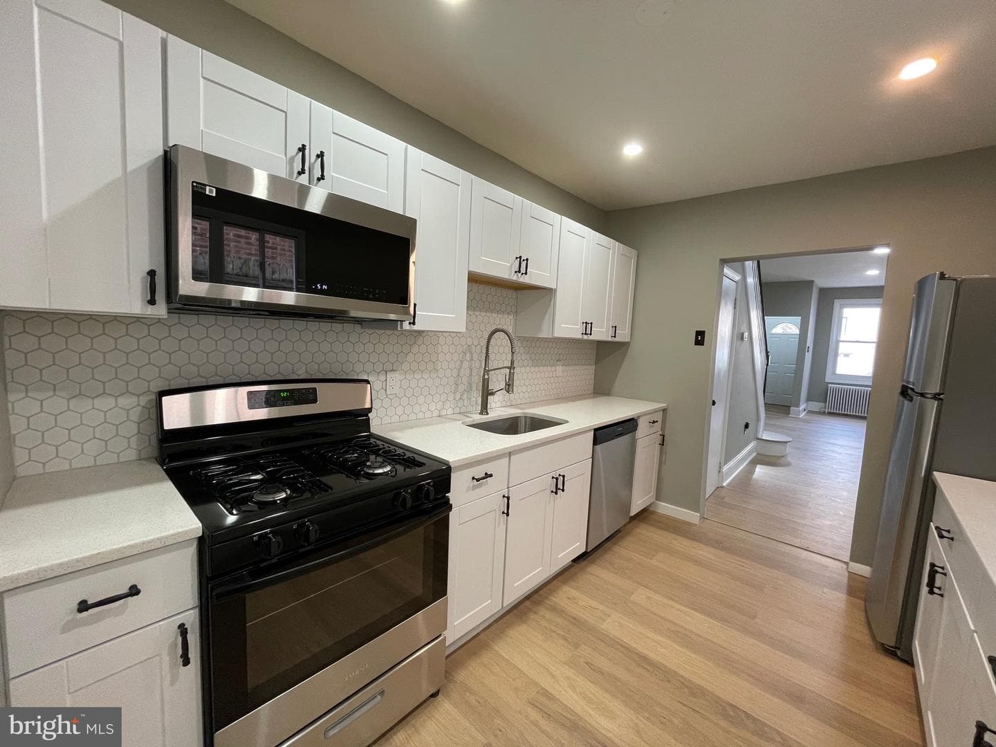 107 Kingsley Street photo 11
