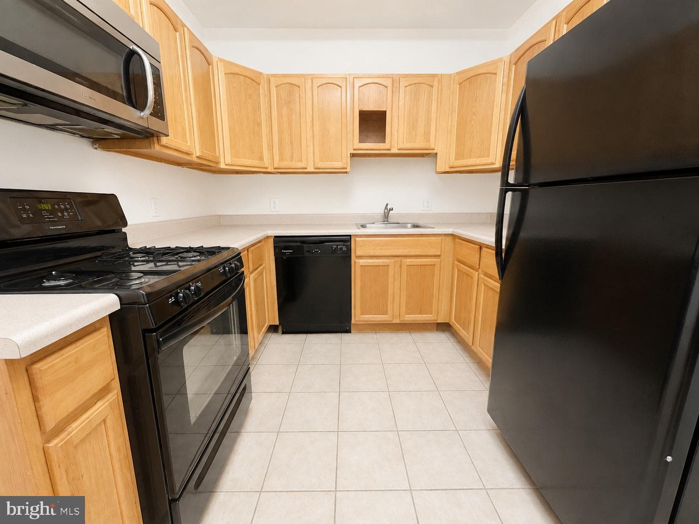 1828 N Willington Street photo 5