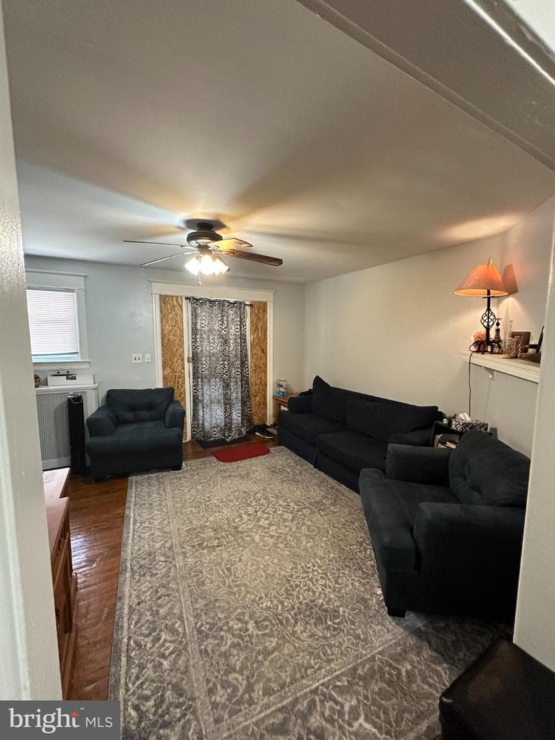 625 E Stafford Street photo 4