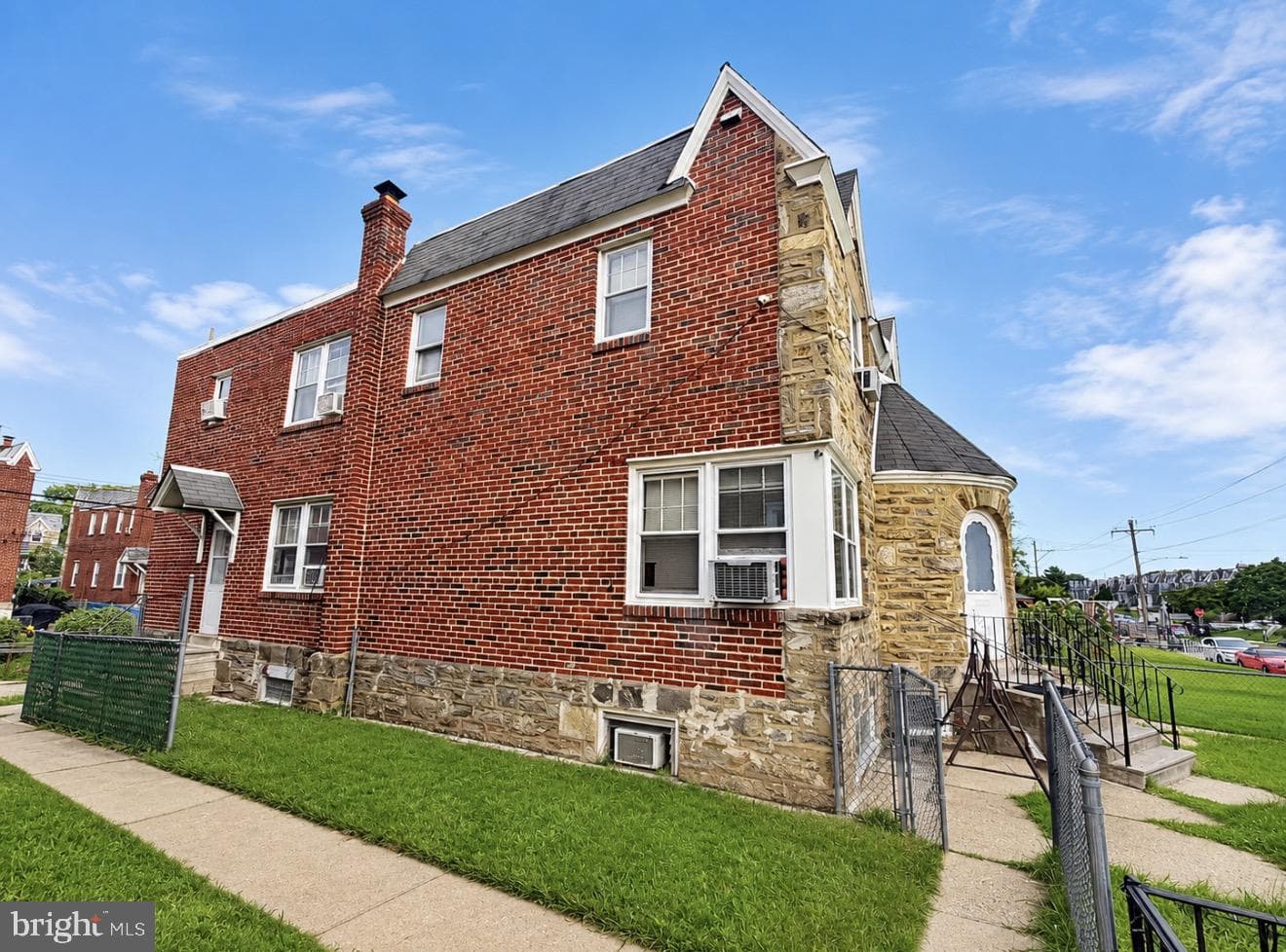 1221 Knorr Street photo 3