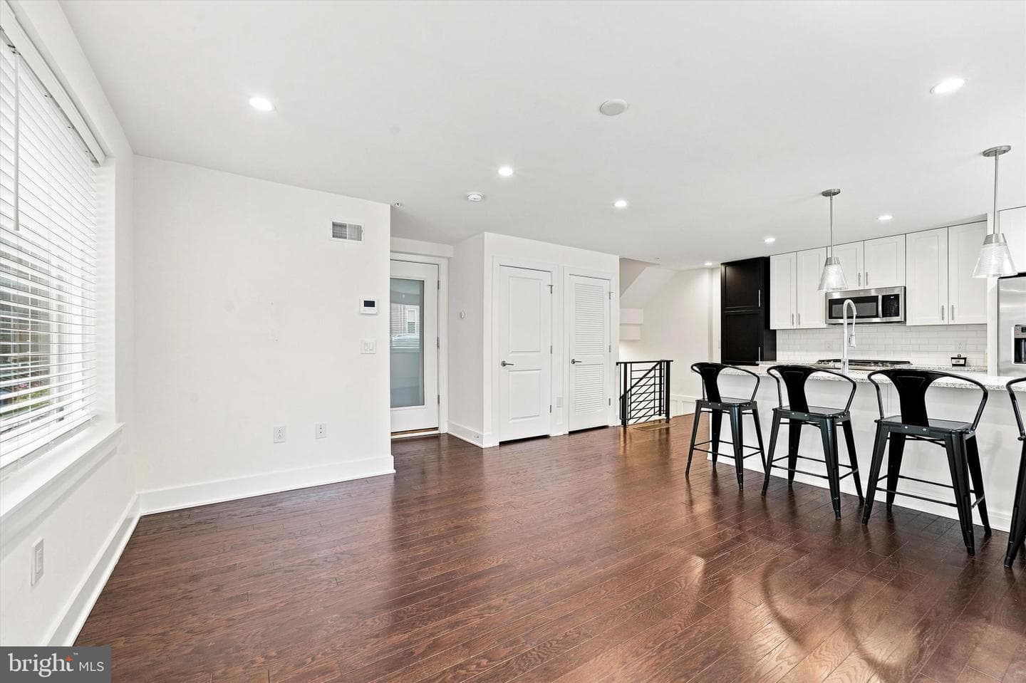 1647 E Eyre Street #1 photo 12