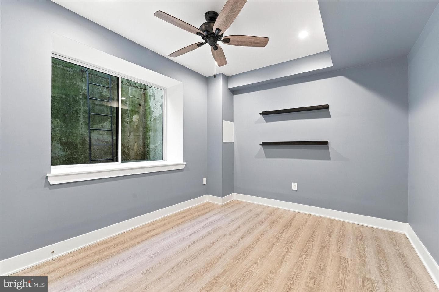 1647 E Eyre Street #1 photo 16
