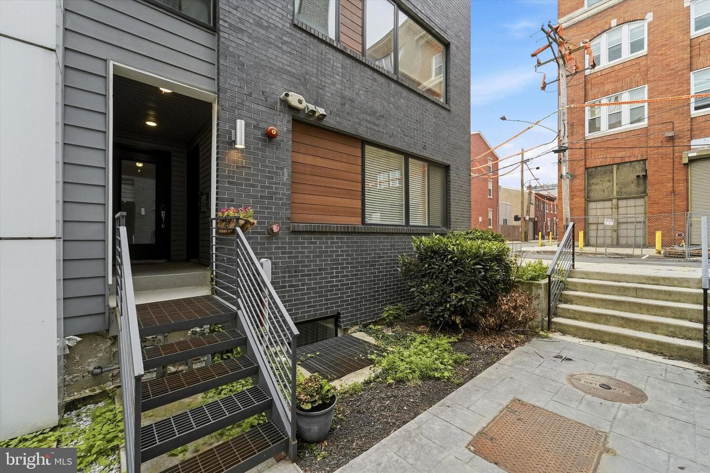 1647 E Eyre Street #1 photo 7