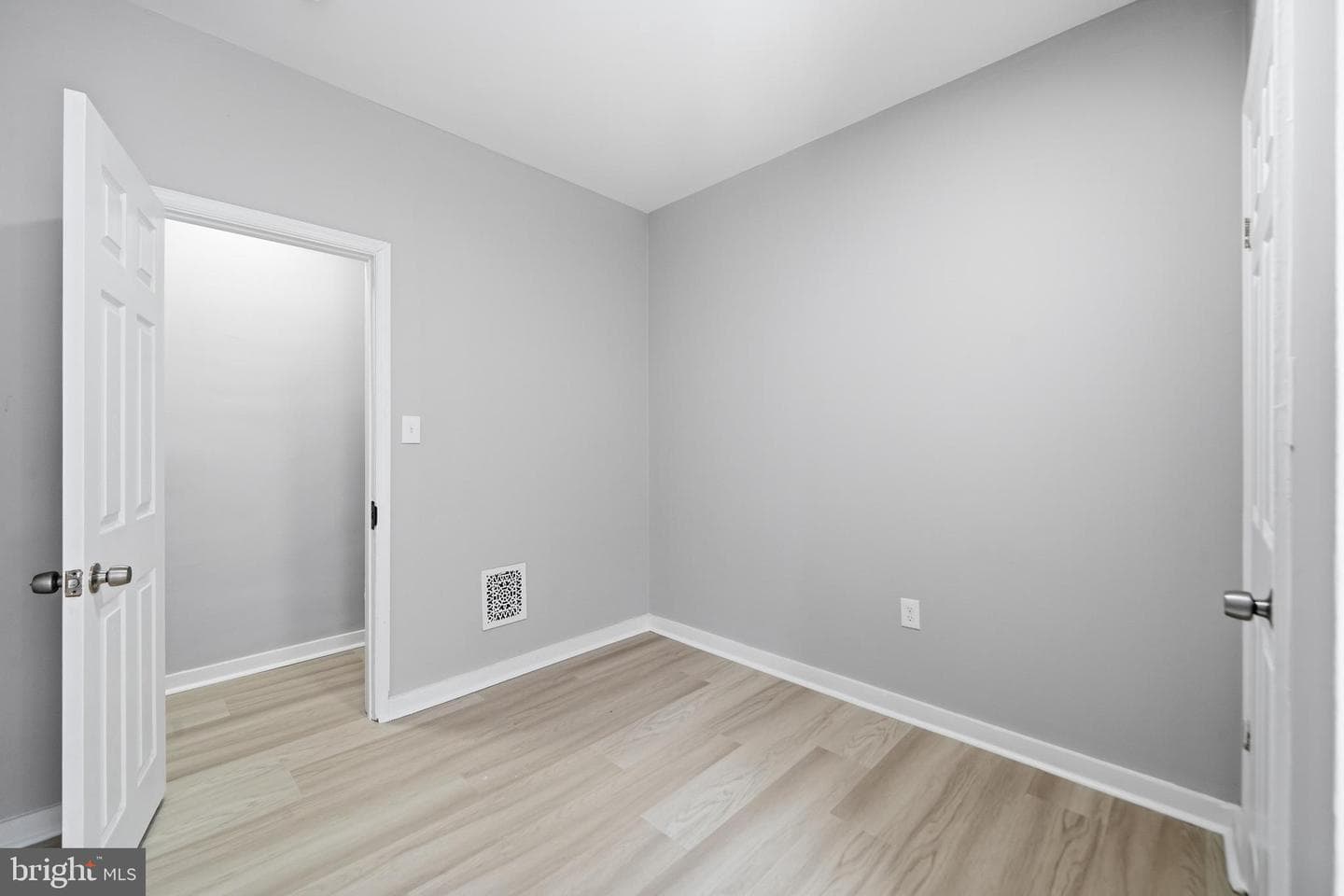 6013 Callowhill Street photo 7