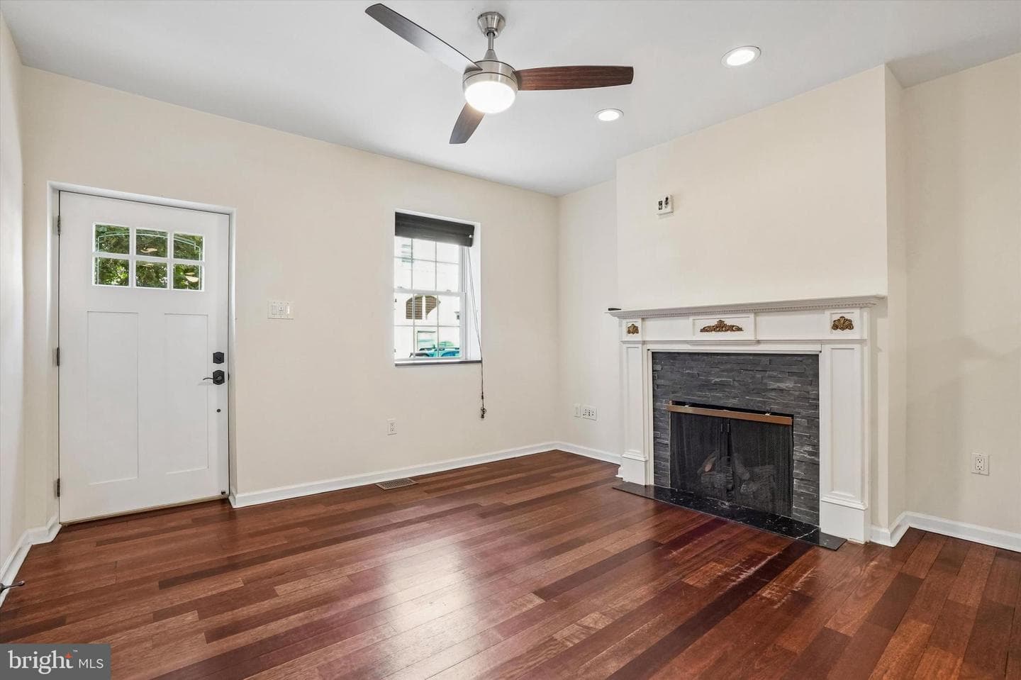1232 Crease Street photo 21