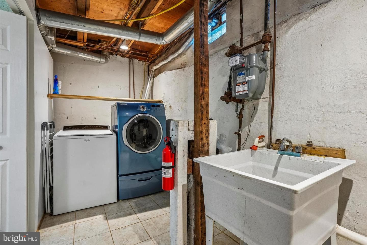 1232 Crease Street photo 37