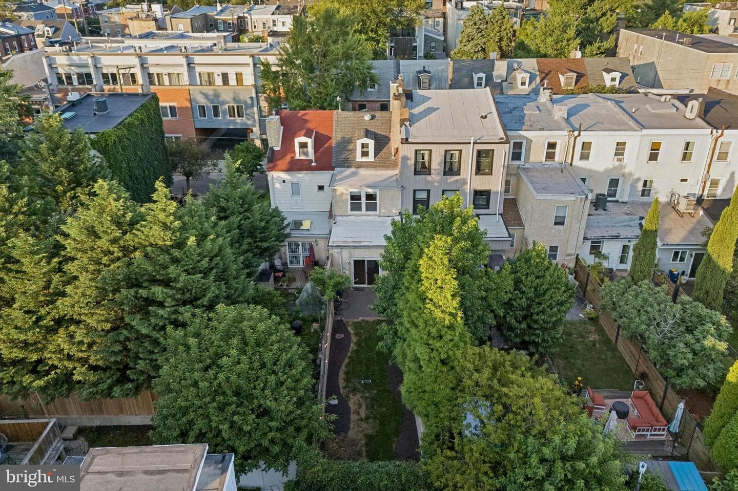1232 Crease Street photo 41
