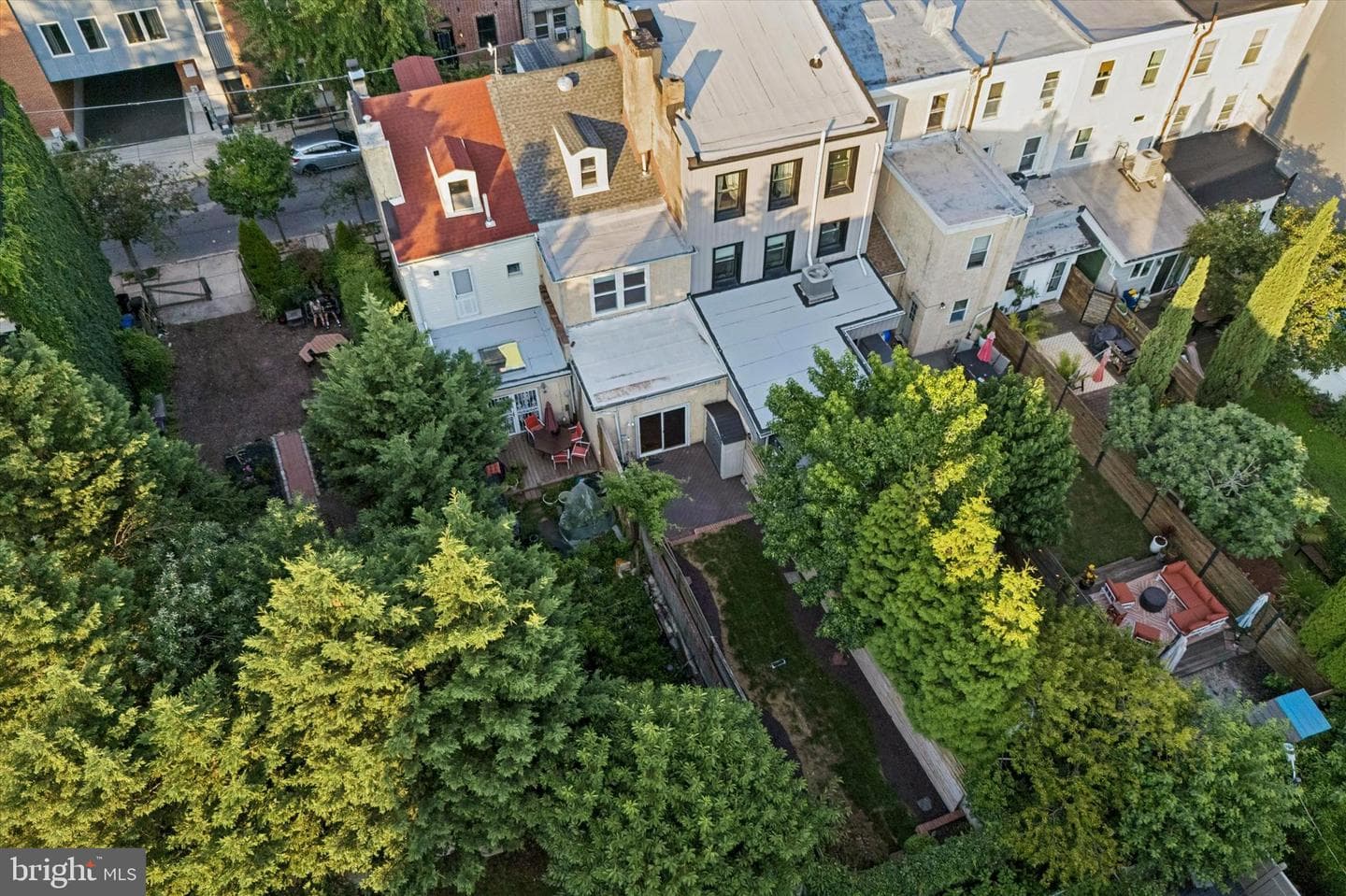 1232 Crease Street photo 42