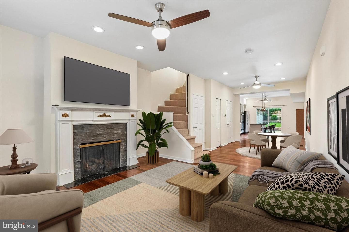 1232 Crease Street photo 5