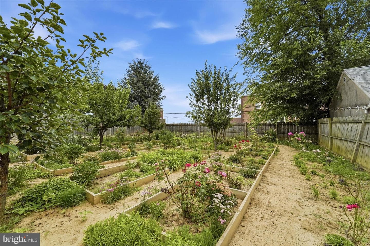 7331 Dorcas Street photo 17