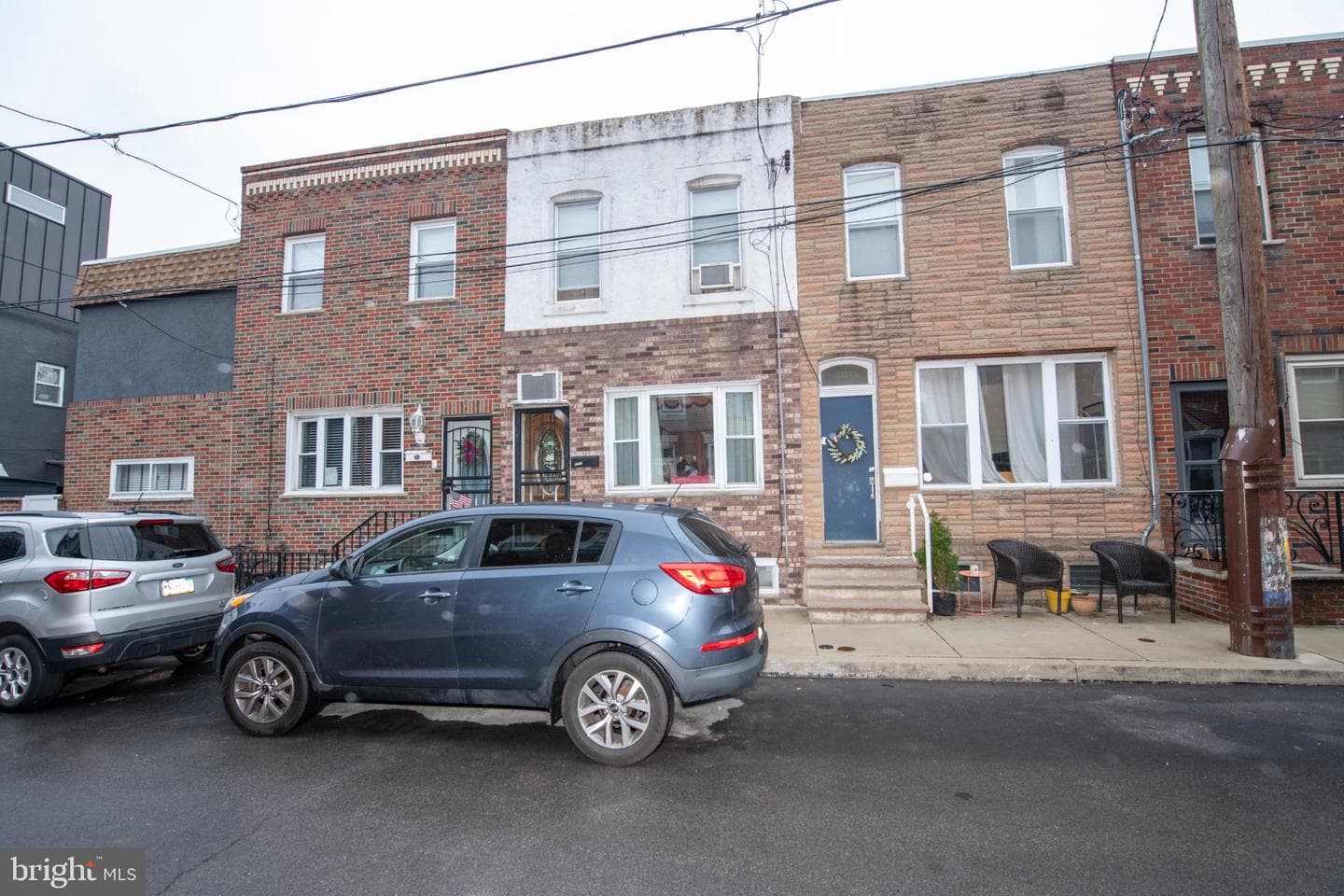 1715 S Iseminger Street photo 3