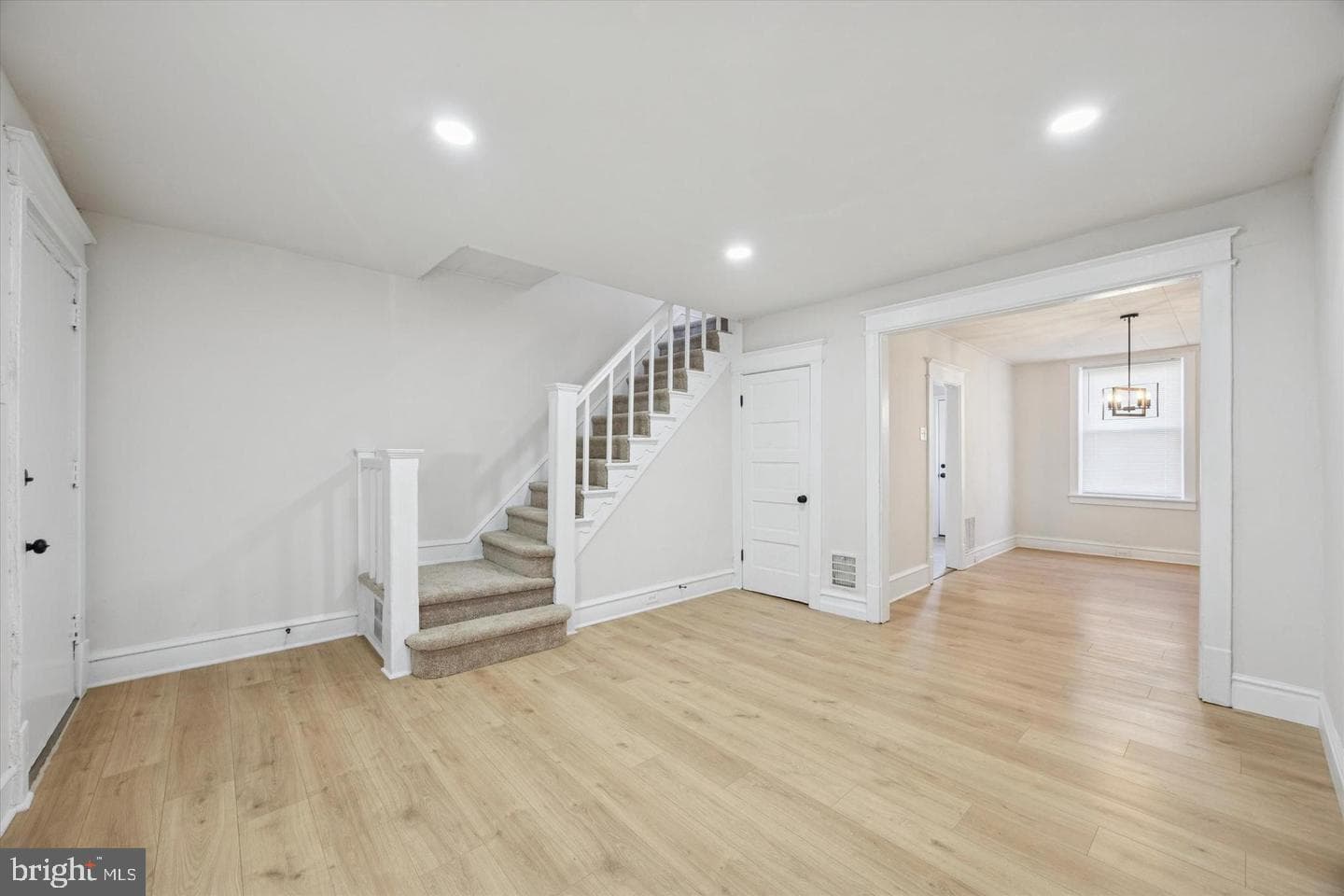 2537 S Millick Street photo 3