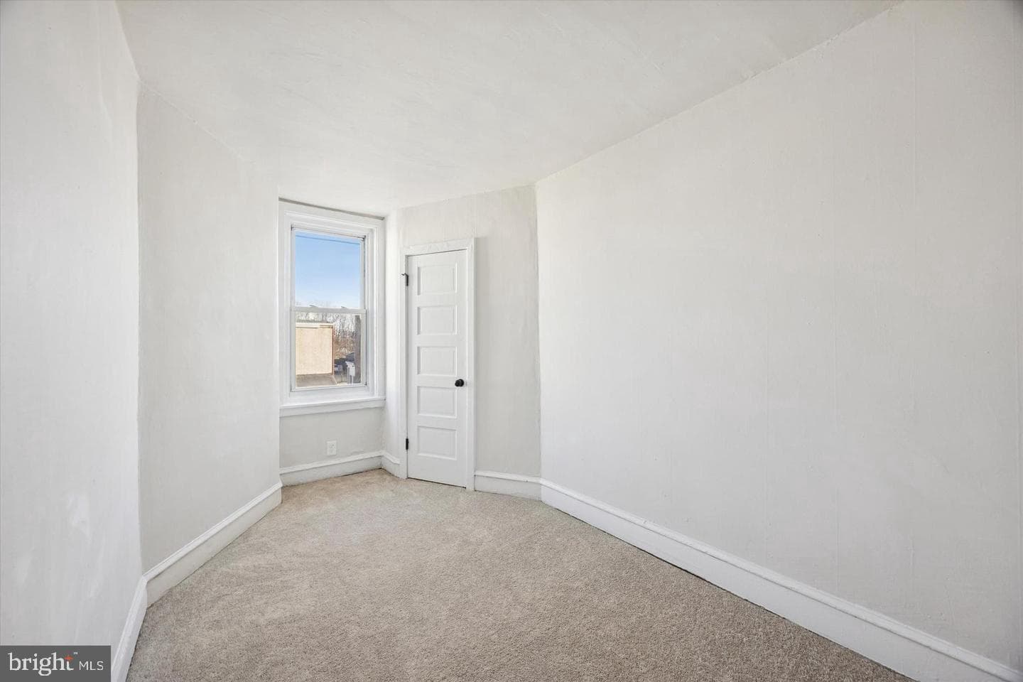 2537 S Millick Street photo 8