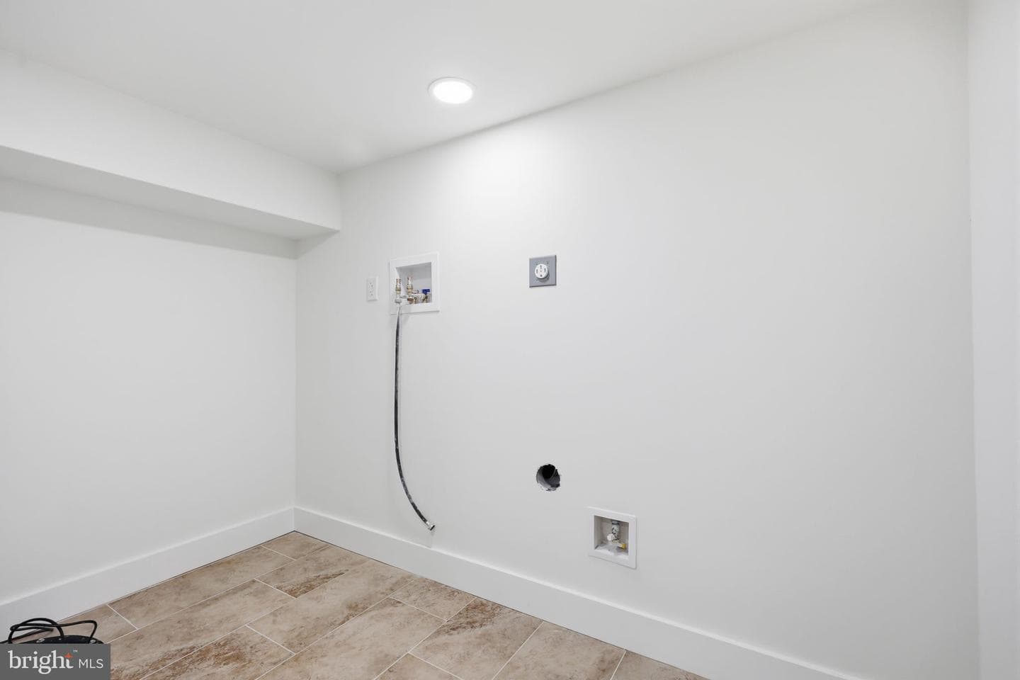 1322 S Lindenwood Street photo 30