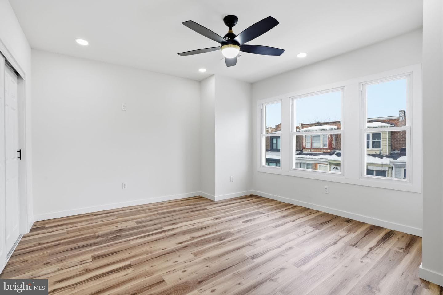 5224 Beaumont Avenue photo 20