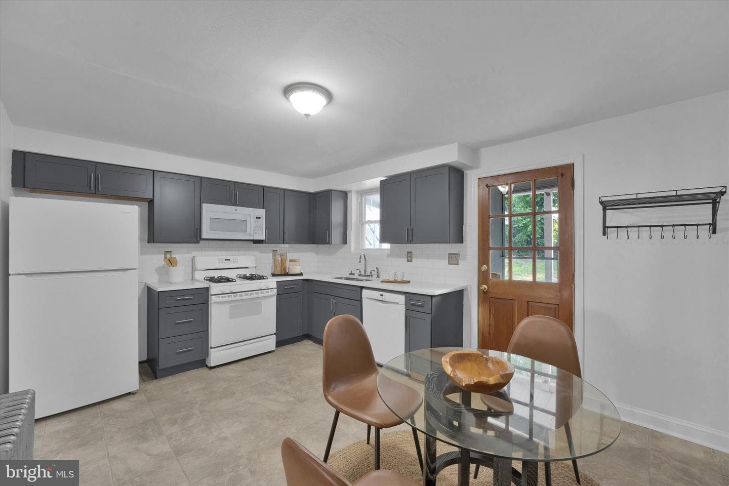 4135 Pechin Street photo 10