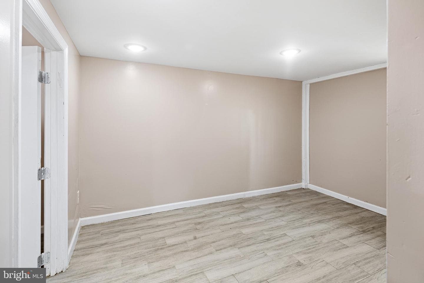 8008 Algon Avenue photo 9
