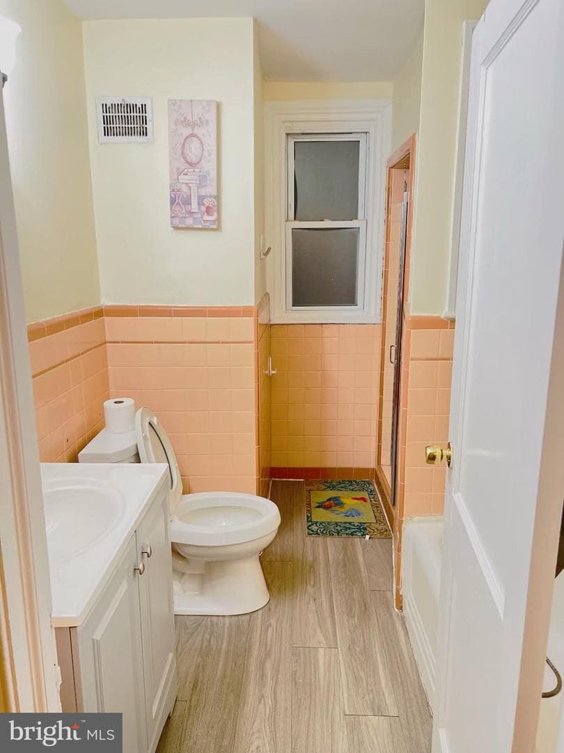 6658 Rutland Street photo 16