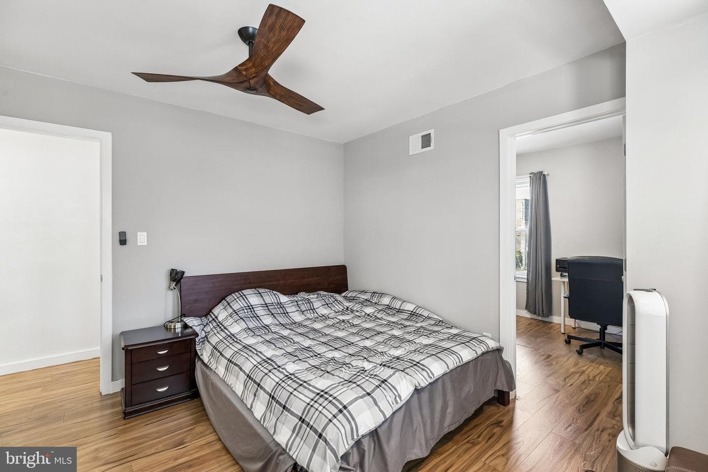 7010 Hegerman Street photo 25