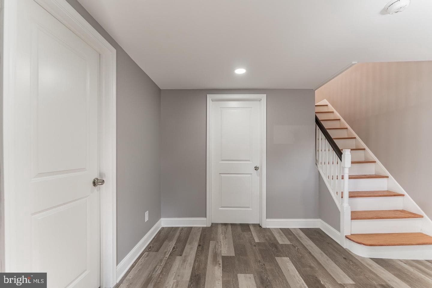 33 E Gorgas Lane photo 4