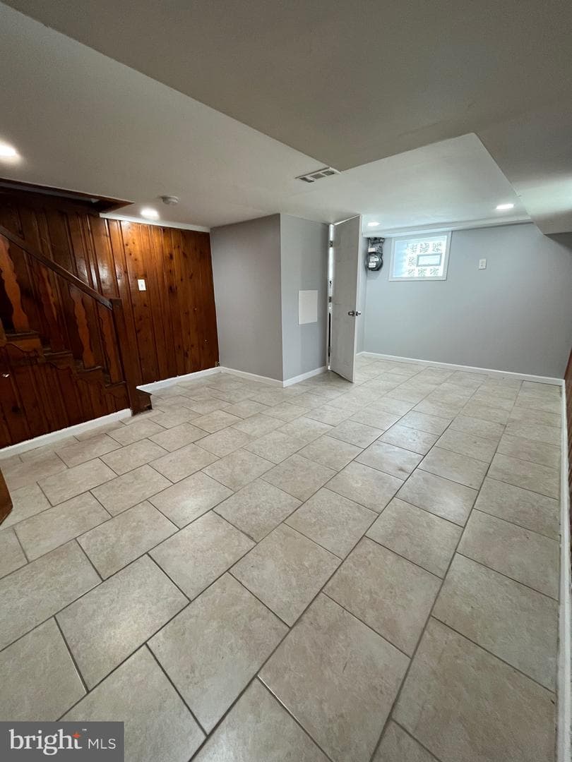 850 Longshore Avenue photo 18