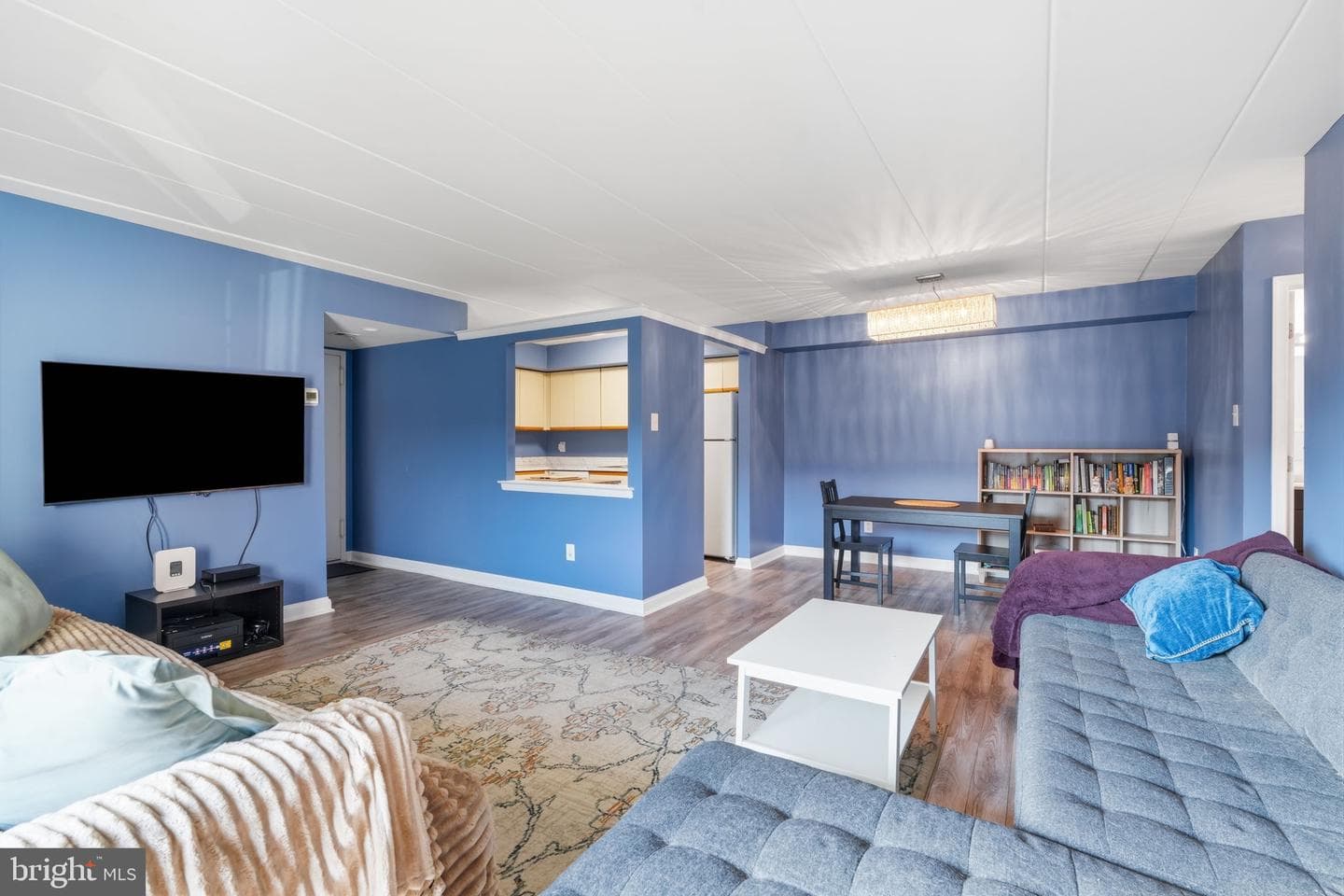 58102 Delaire Landing Road #102 photo 4