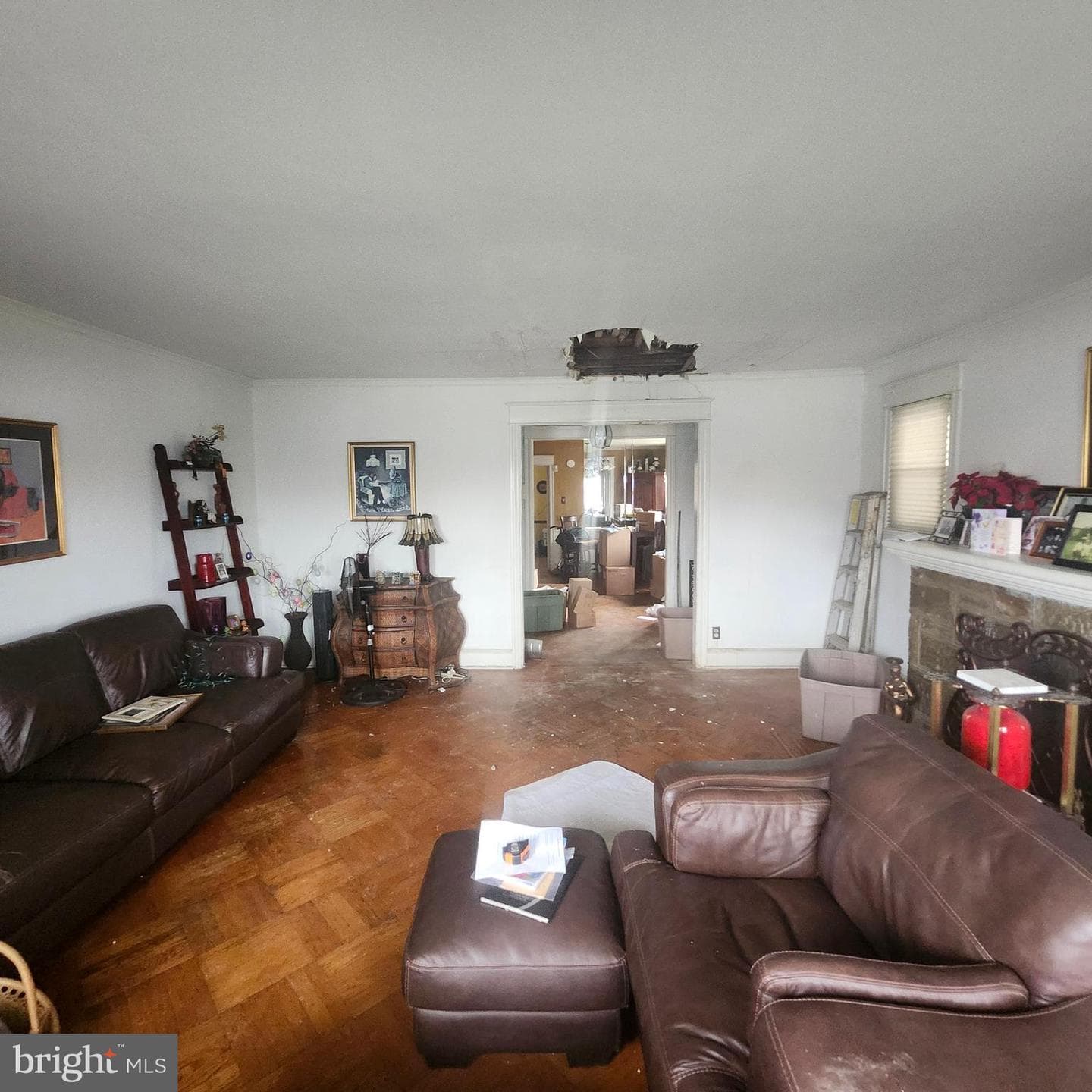 1415 E Washington Lane photo 6